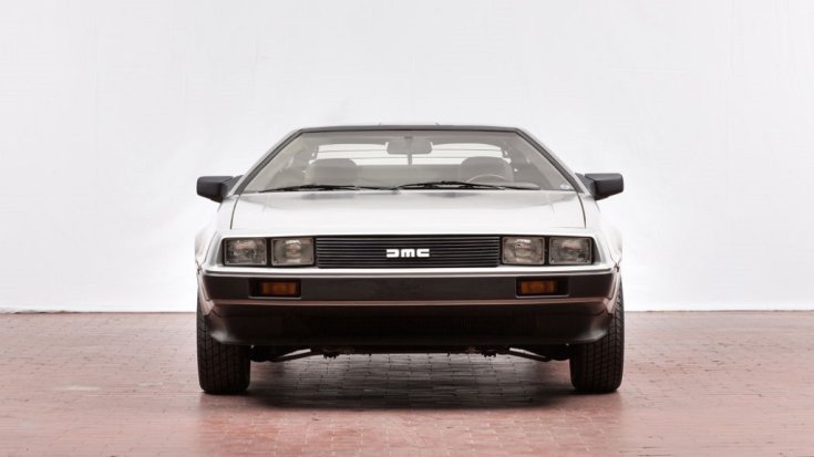 DeLorean DMC-12 szemből