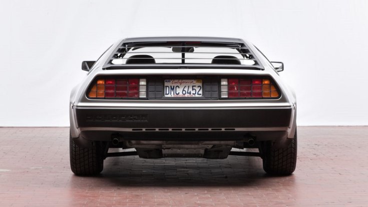 DeLorean DMC-12 hátulról