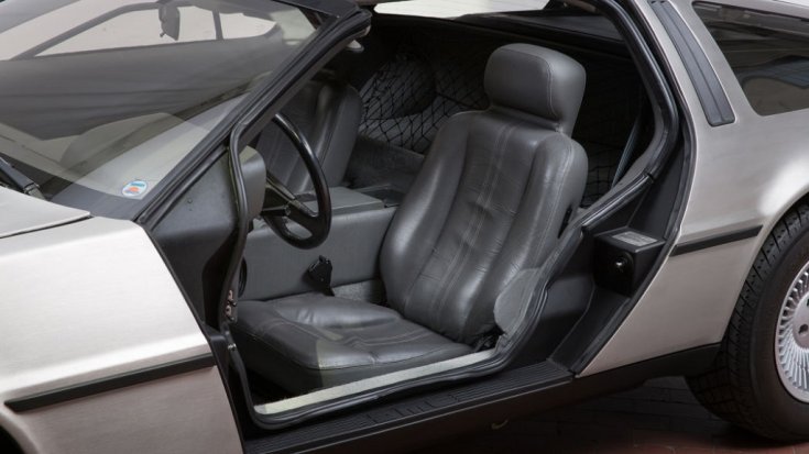 DeLorean DMC-12 bőrülés