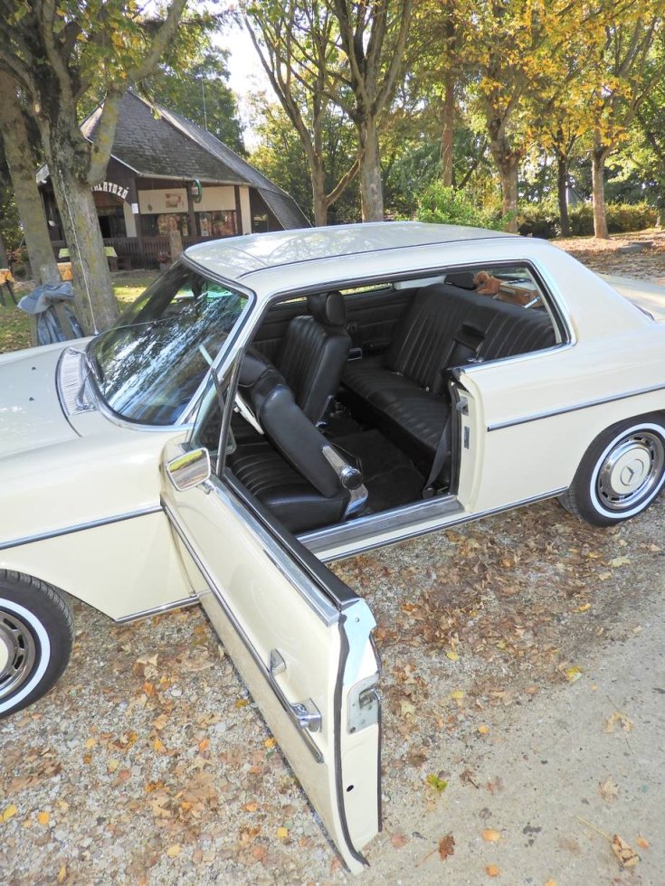 Mercedes 280 C kupé oldalról