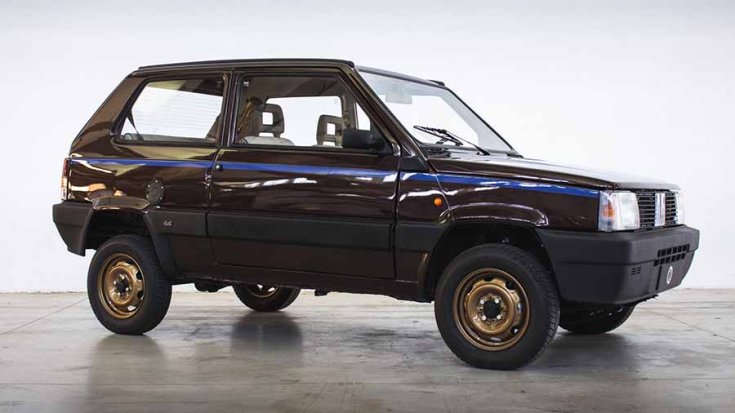 Elektromos Fiat Panda 4x4 oldalról