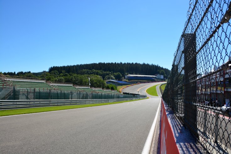 Spában több nagy csatája volt Häkkinennek Schumacher ellen