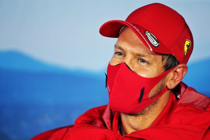 Vettel maszkban