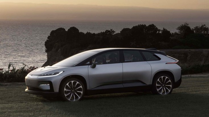 Elektromos Faraday Future FF91 szemből