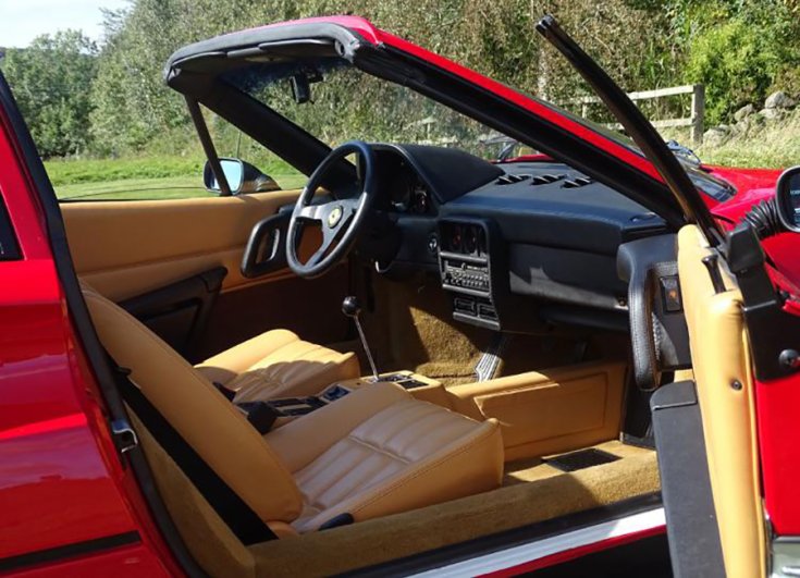 A keveset futott Ferrari 328 GTS beltere