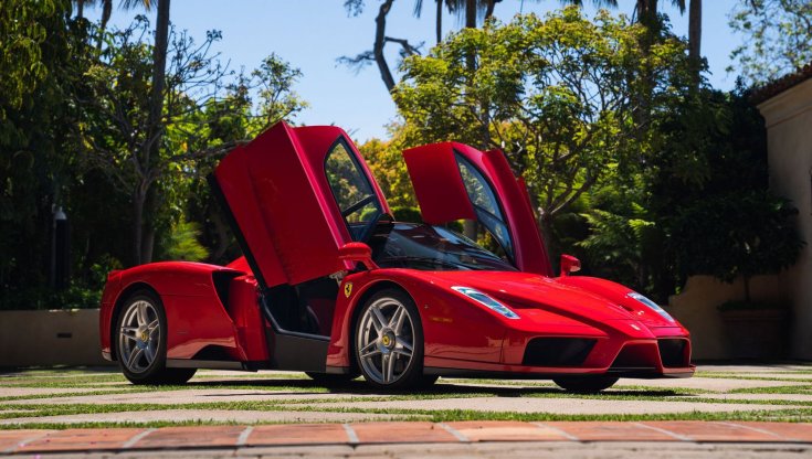 Enzo Ferrari elölről