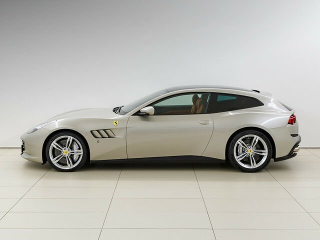 Ferrari GTC4Lusso