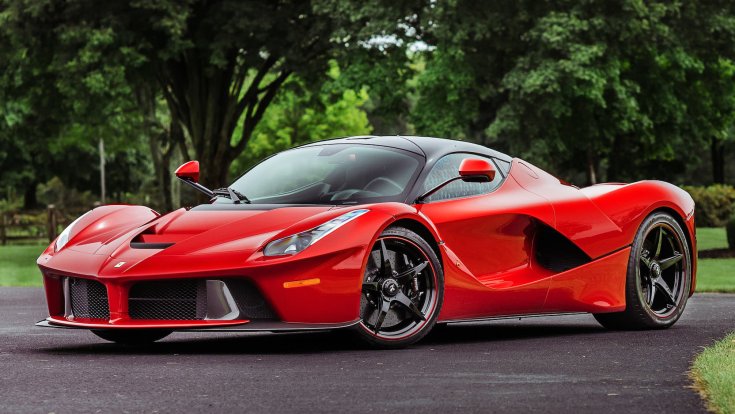 Ferrari LaFerrari szemből