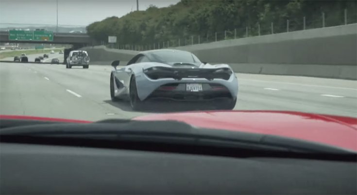 A Ferrari ablakából a McLaren 720S