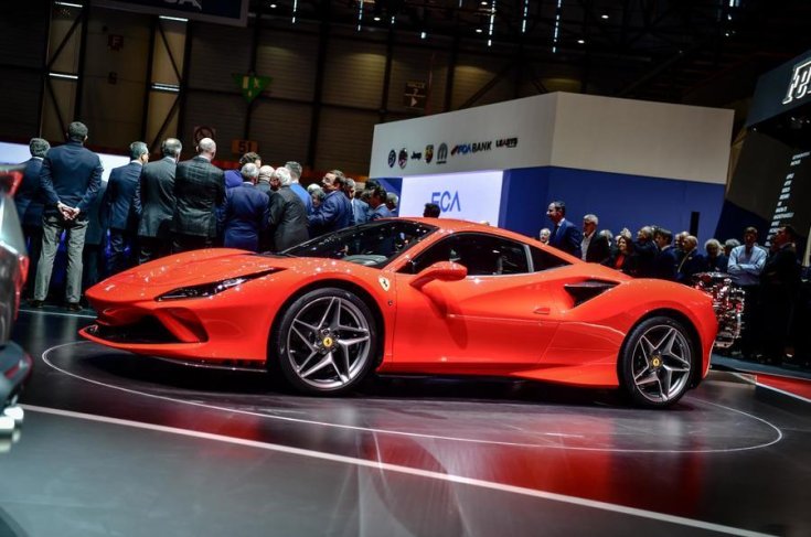 Ferrari oldalról