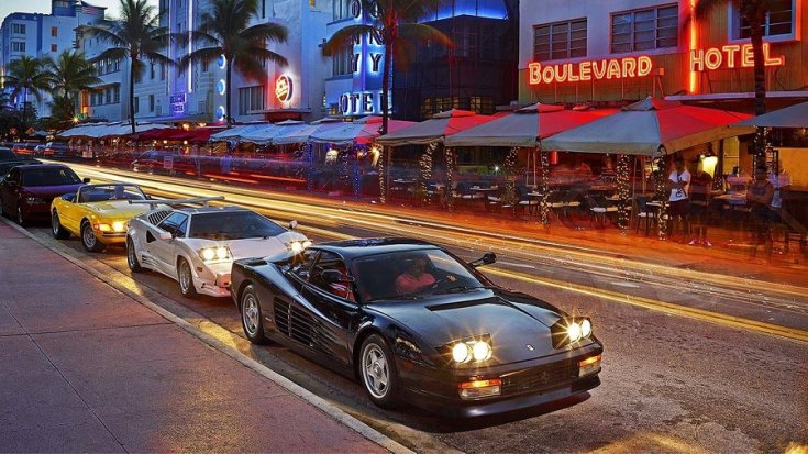 Lamborghini Countach és Ferrari Testarossa Miamiban