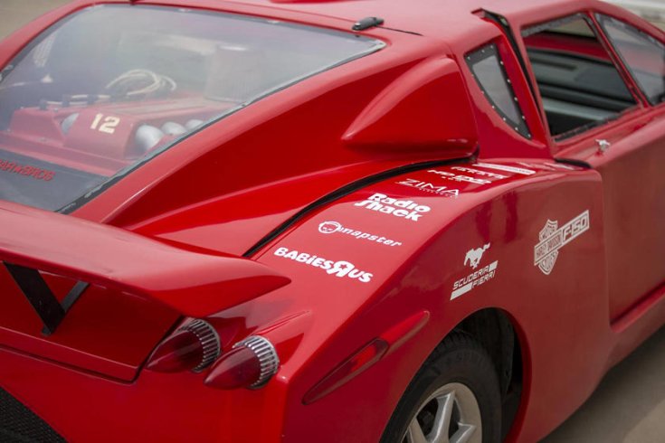 Ferrari Enzo replika hátulról féloldalról