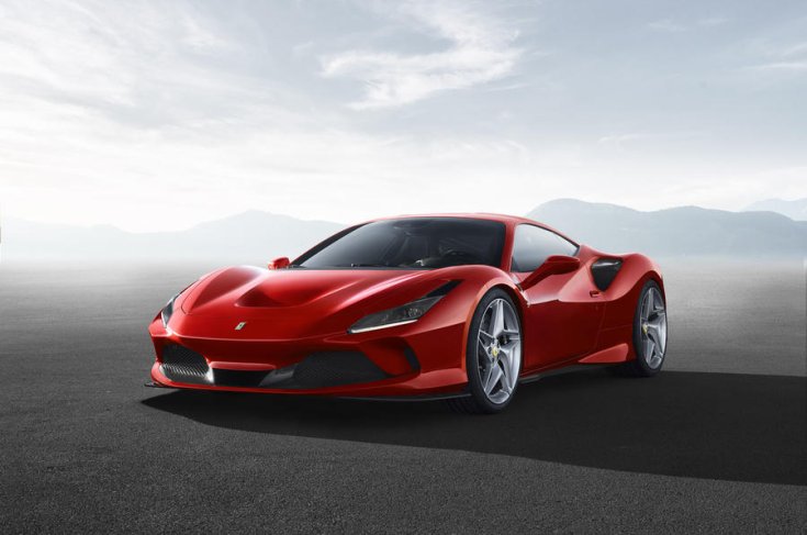 A Ferrari F8 Tributo elölről fotózva