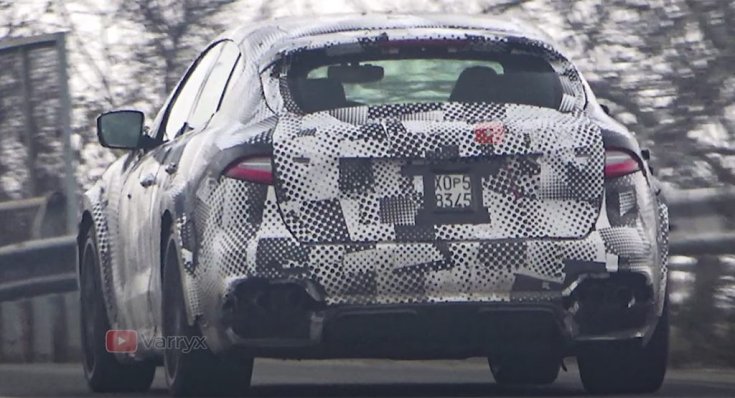 Ferrari Purosangue prototípus hátulról