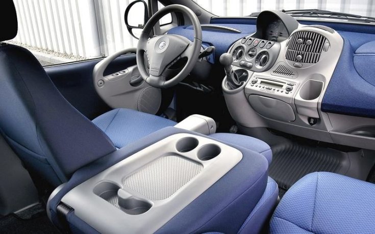 Fiat Multipla piknik asztal