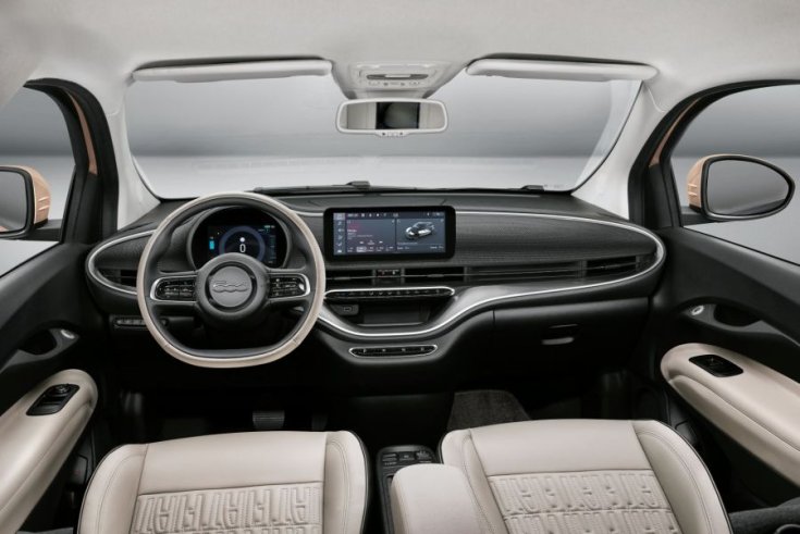 Fiat 500e interior