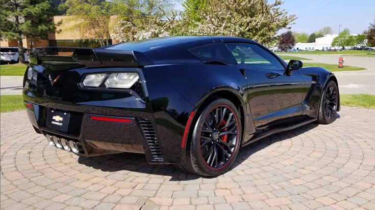 A Corvette C7 Z06 hátulról fotózva