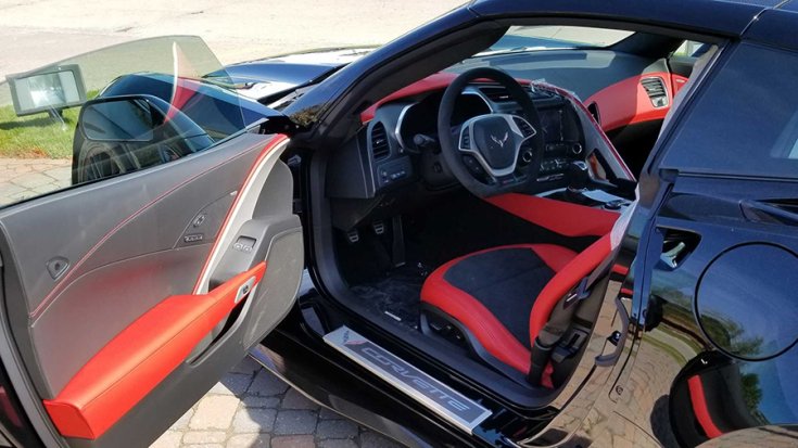 A fekete Z06 belseje