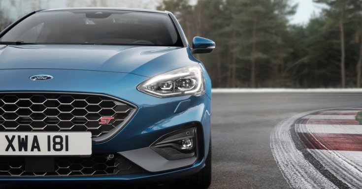 Ford Focus ST hatalmas hűtőrács