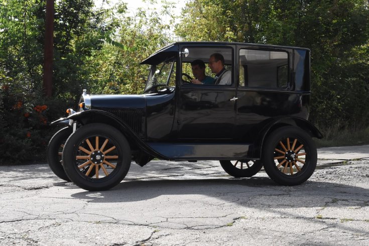 megkímélt állapotú, a 2013-as Old Timer Show rendezvényen a szemlézett jármű kategóriában aranyérmet szerzett, üzemképes Ford T-modelle