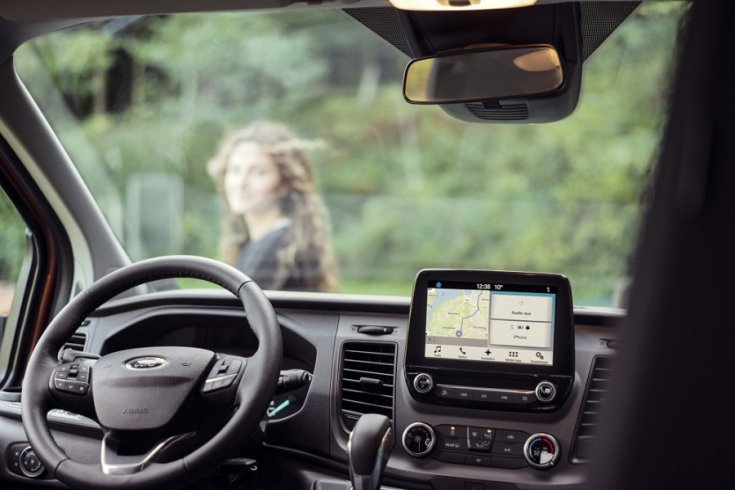 Ford Transit Custom Nugget lakóautó infotainment-rendszer