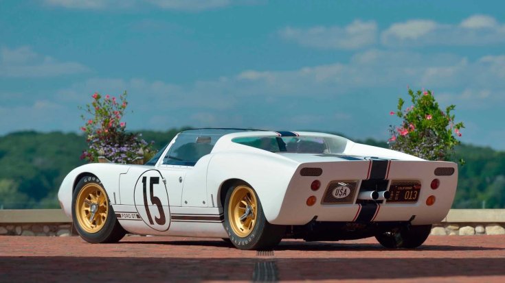1965-ös Ford GT versenyautó prototípusa hátulról