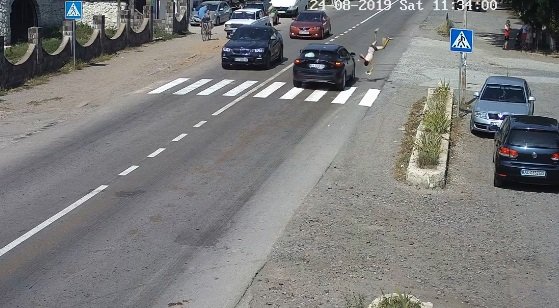 13 éves kislányt gázolt a zebránál egy Lexus Ukrajnában