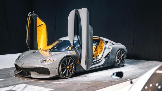 Koenigsegg Gemera elölről
