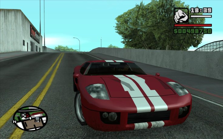 Piros-fehér festésű autó a GTA San Andreasban