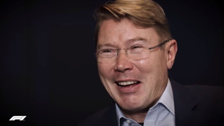 Mika Häkkinen nevet