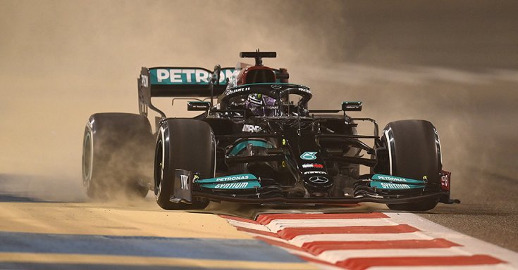 Lewis Hamilton a 2021-es Bahreini Nagydíjon