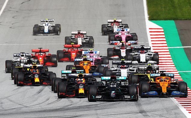 F1-es rajt, élen Hamilton