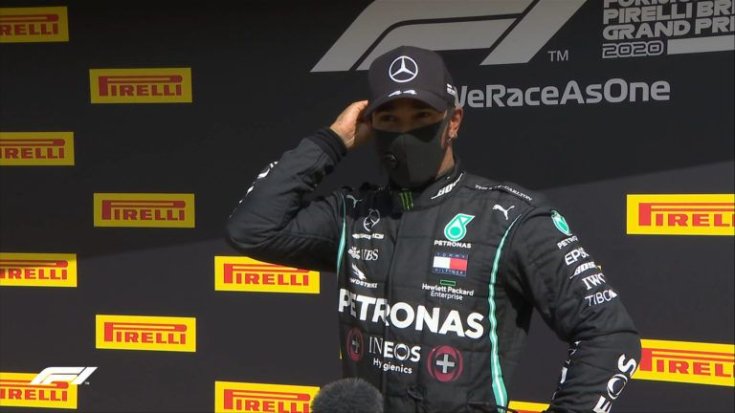 Hamilton maszkban