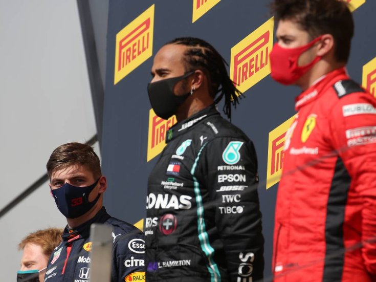 Hamilton, Verstappen és Leclerc egy dobogón egymás mellett