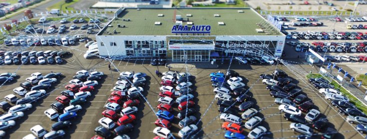 Az AAA Auto fóti kereskedése az égből fotózva
