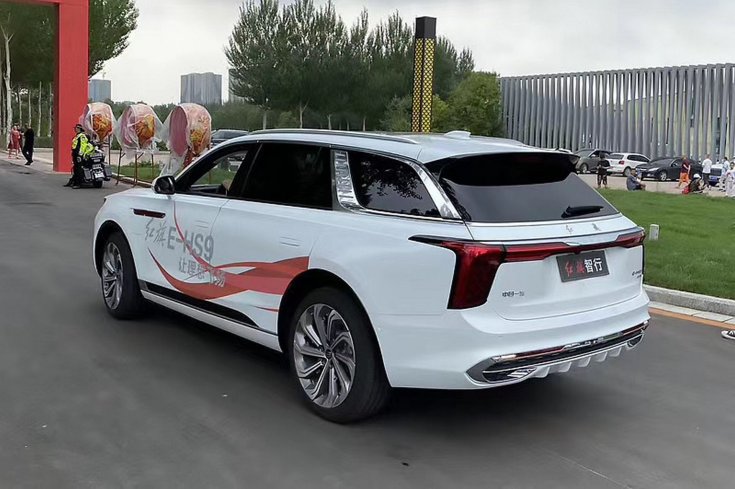 Hongqi E-HS9 elektromos szabadidő-autó