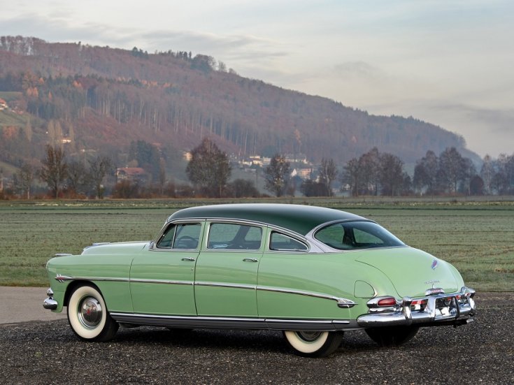 1951 1954 Hudson Hornet, amerikai autó, szedán, almazöld, oldalnézet, hátulról, balról, RM Sotheby’s