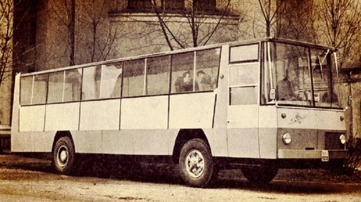 1967 Ikarus 114, prototípus, fekete fehér kép, elölnézet, oldalnézet, jobbról