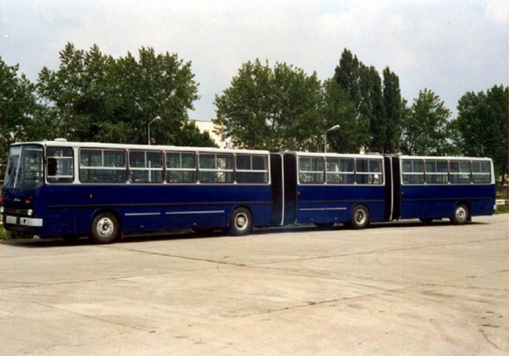 1988 Ikarus 293 prototípus, kék, elölnézet, oldalnézet, balról nagyon távolról