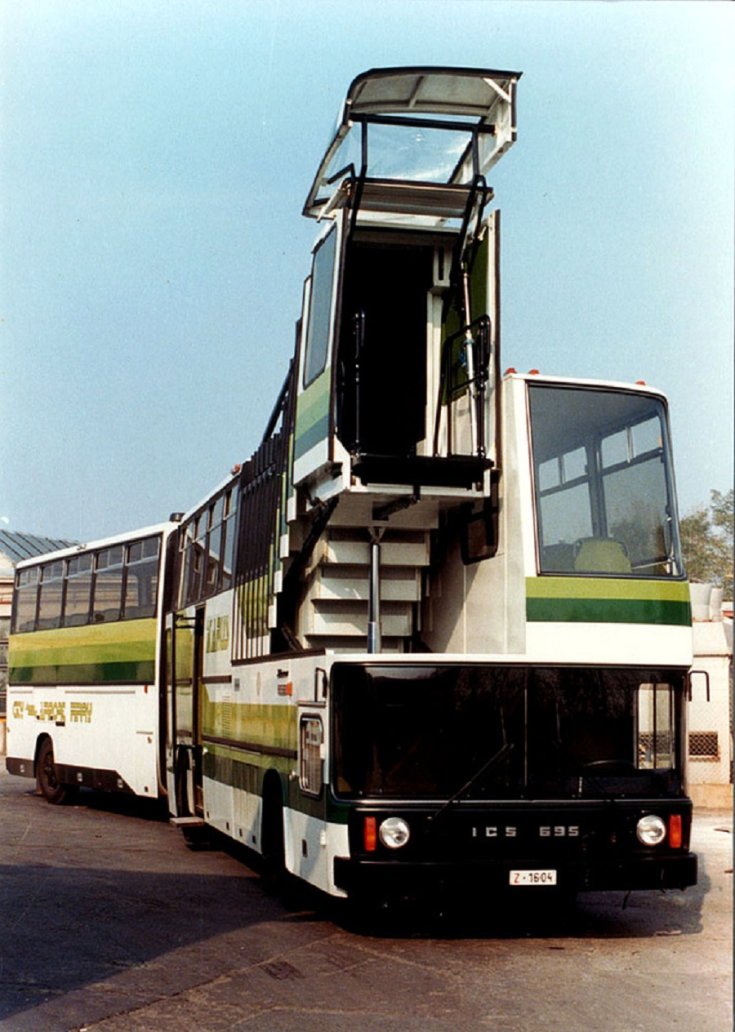 1983 – 1986 Ikarus 695 „PALT”, színes fénykép, elölnézet, oldalról döntve, balról