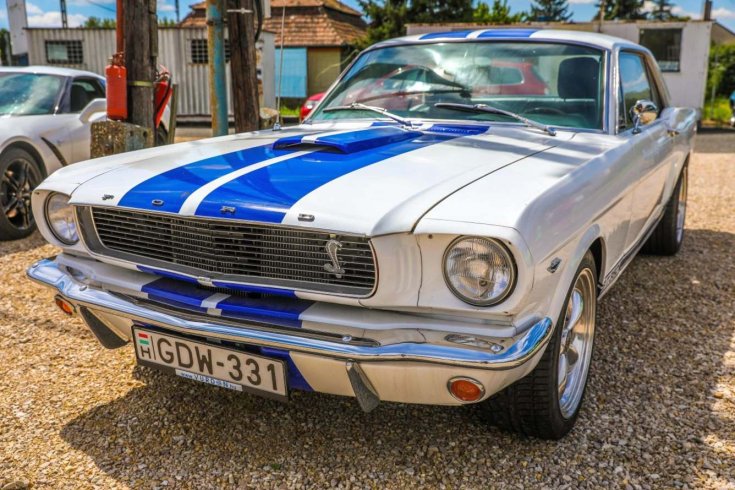 Amerikából érkezett Ford magyar rendszámmal