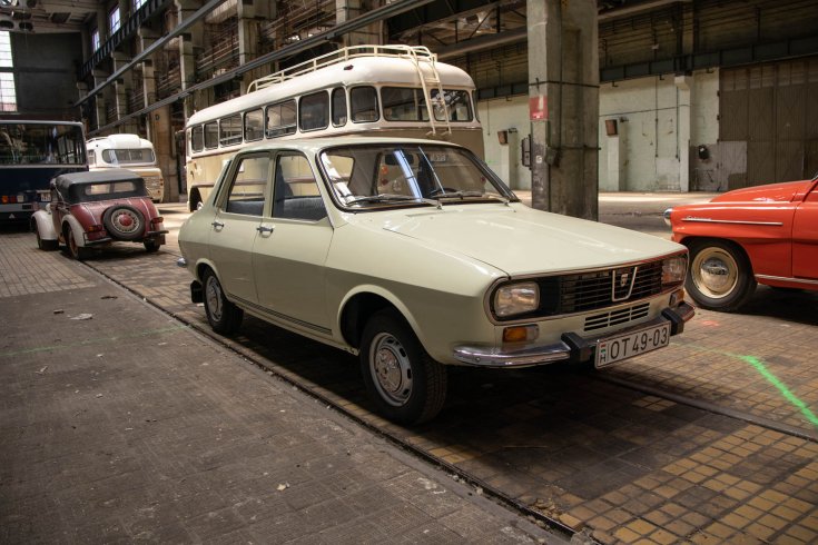 fotó egy Dacia 1300 autóról