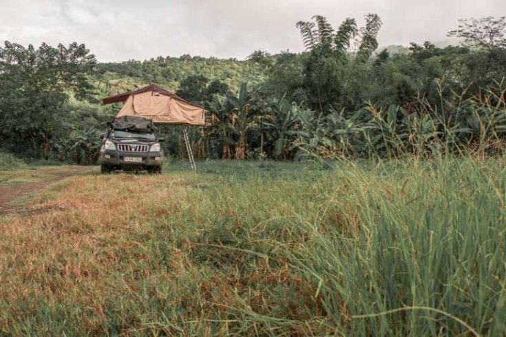 overlanding Laoszban