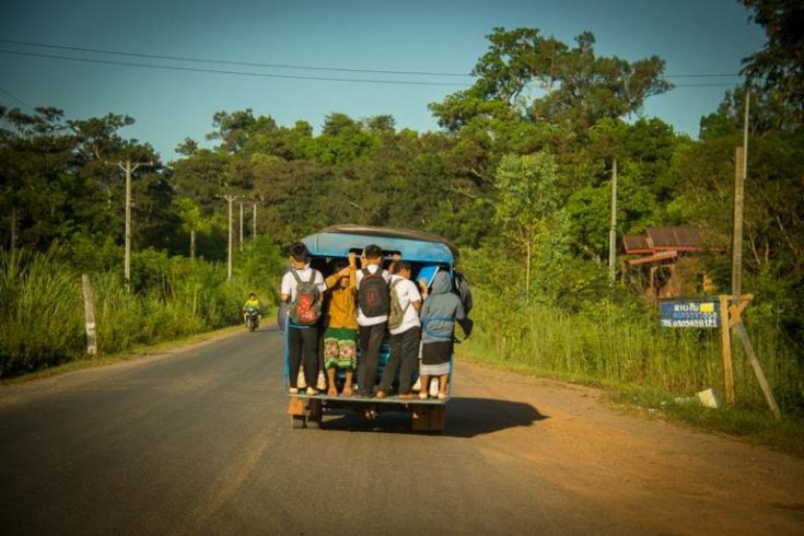 overlanding Laoszban