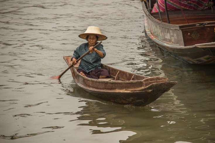 helyszíni találkozón thaiföld