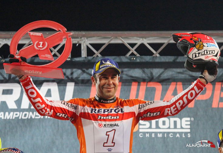 Toni Bou a dobogó tetején a 2019-es X-Trial Budapest végén