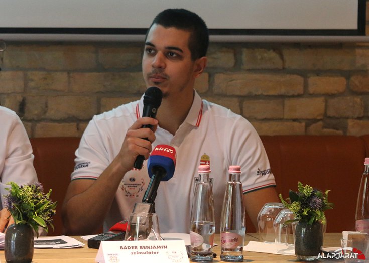 Báder Benjamin az FIA Motorsport Games magyar válogatottjának e-sportosa