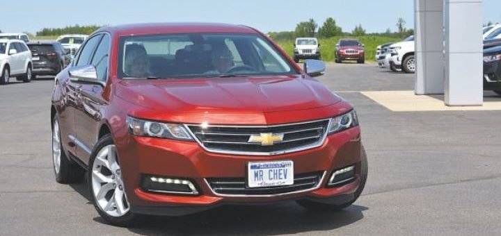 Az utolsó legyártott Chevy Impala szemből