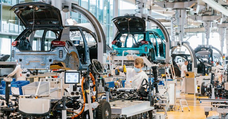autógyártás a Volkswagen gyárában
