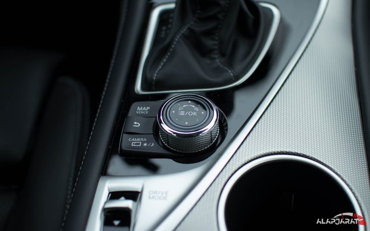Infiniti Q50S Hybrid AWD - Teszt Alapjárat
